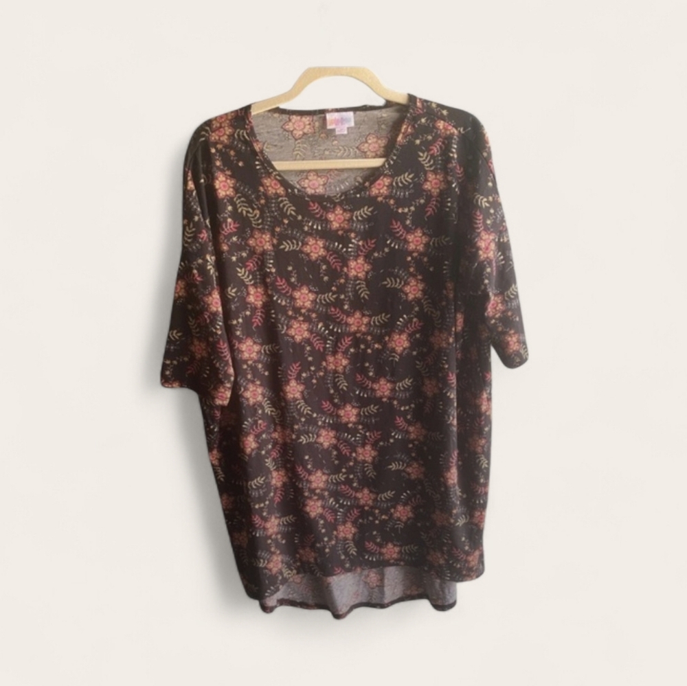 LuLaRoe Irma Short Sleeve Top - Black/Pink/Tan Floral - Size Medium - GUC